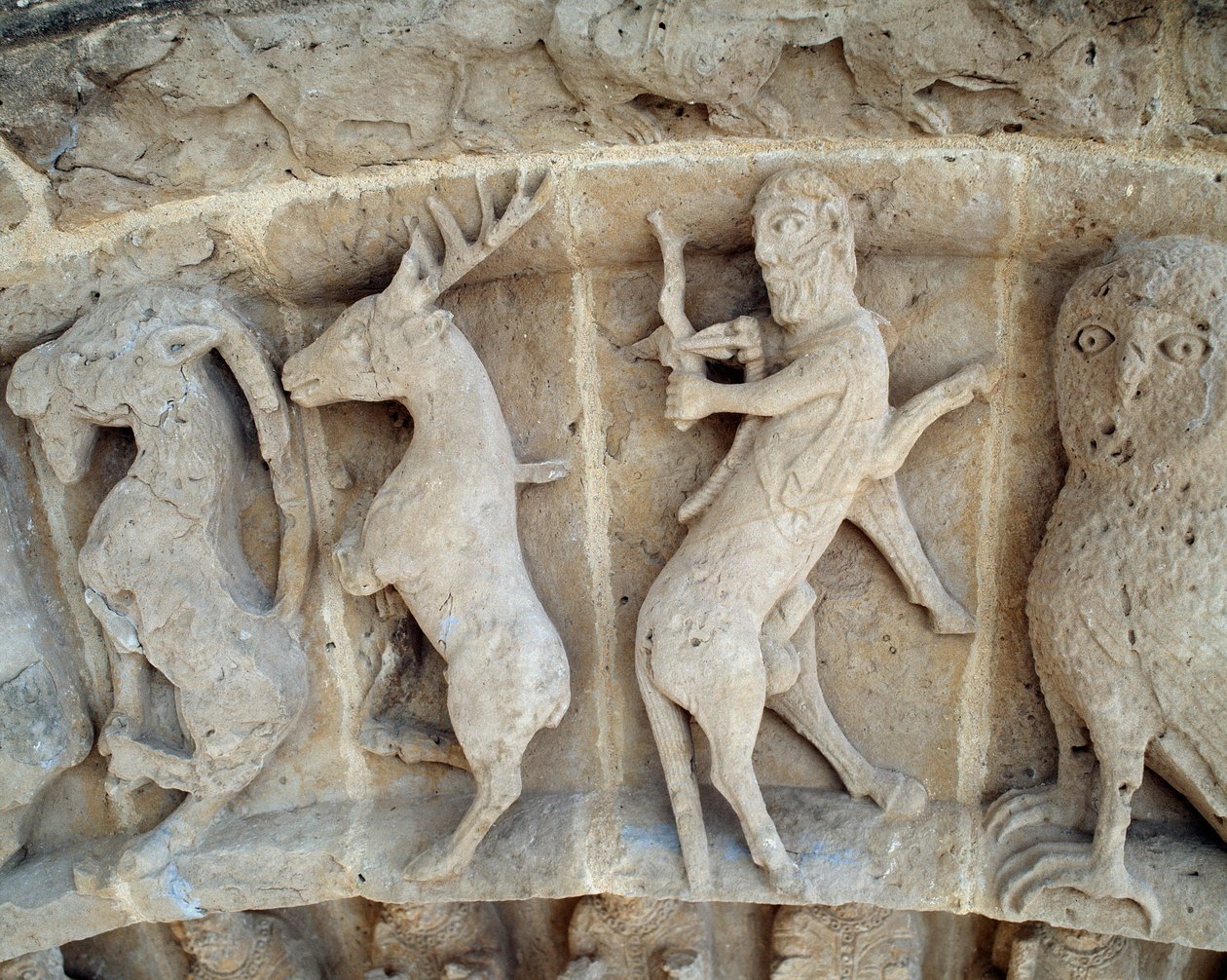 En skytter. Detalj av skulpturer av sørportalen av Romanesque