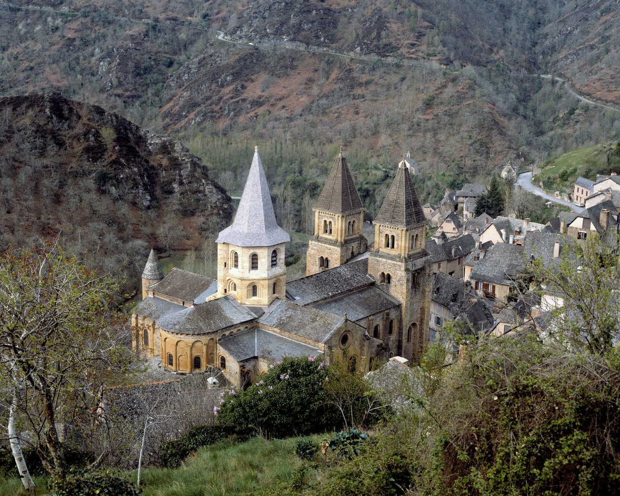 Luftfoto av klosteret av Romanesque