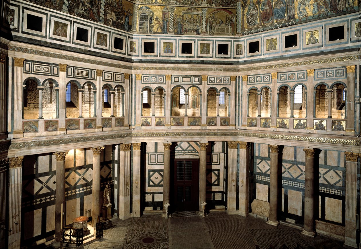 Innvendig visning av døperen St. Johannes døperen (Florence Baptistery) av Romanesque