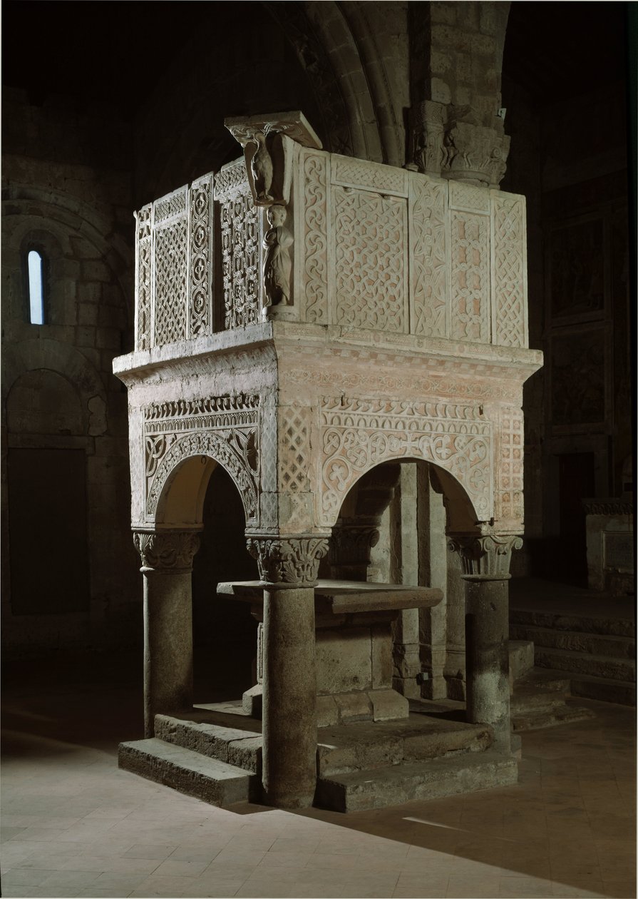 Romansk kunst: Prekestolen til kirken dekorert med marmor og relieffer, kirken St Maria maggiore (Toscana, Italia) av Romanesque