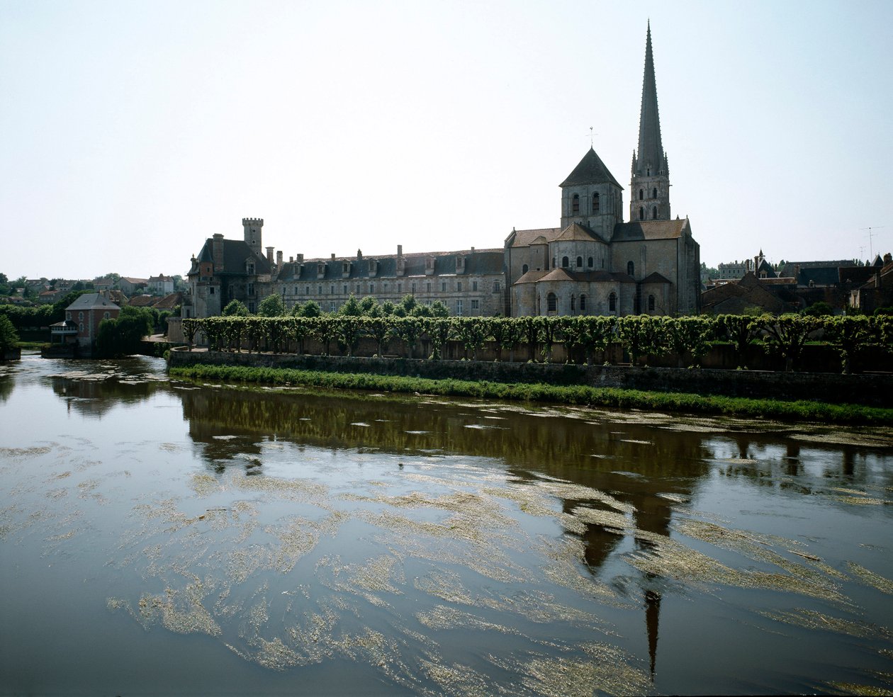 Romansk kunst: utsikt over klosteret Saint-Savin-sur-Gartempe (Saint Savin sur Gartempe), grunnlagt på 1000-tallet. Saint Savin, Wien av Romanesque