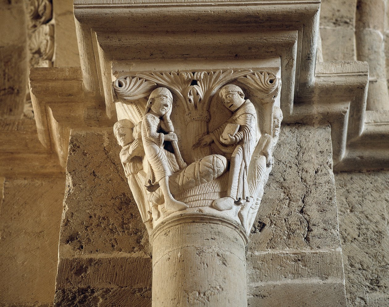 Saint Benedict gjenoppliver sønnen til en bonde, hovedstaden til narthex (skulptur) av Romanesque