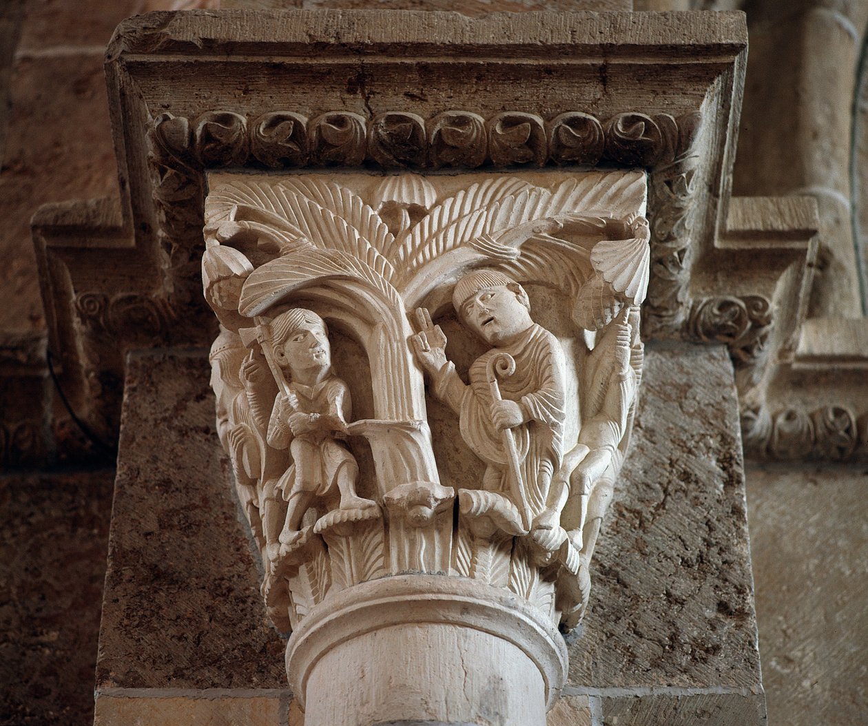 Saint Martin beordrer et hellig tre som skal felles (utskåret hovedstad) av Romanesque