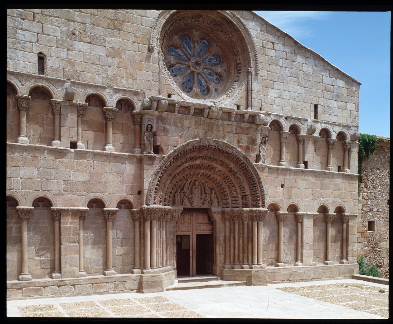 Utsikt over St Dominic kirke av Romanesque
