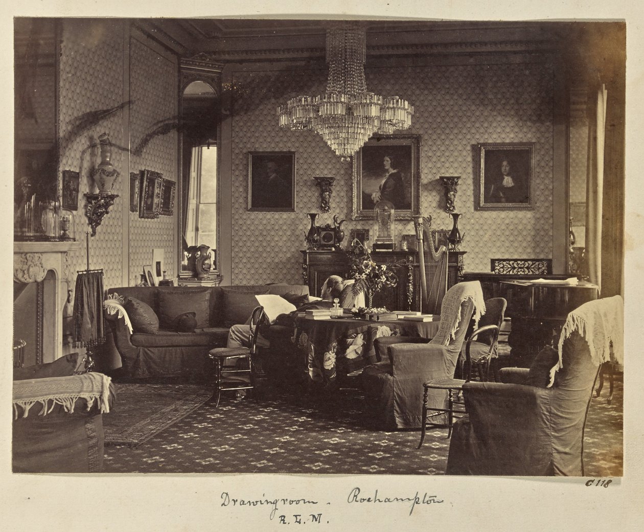  av Ronald Ruthven Leslie Melville