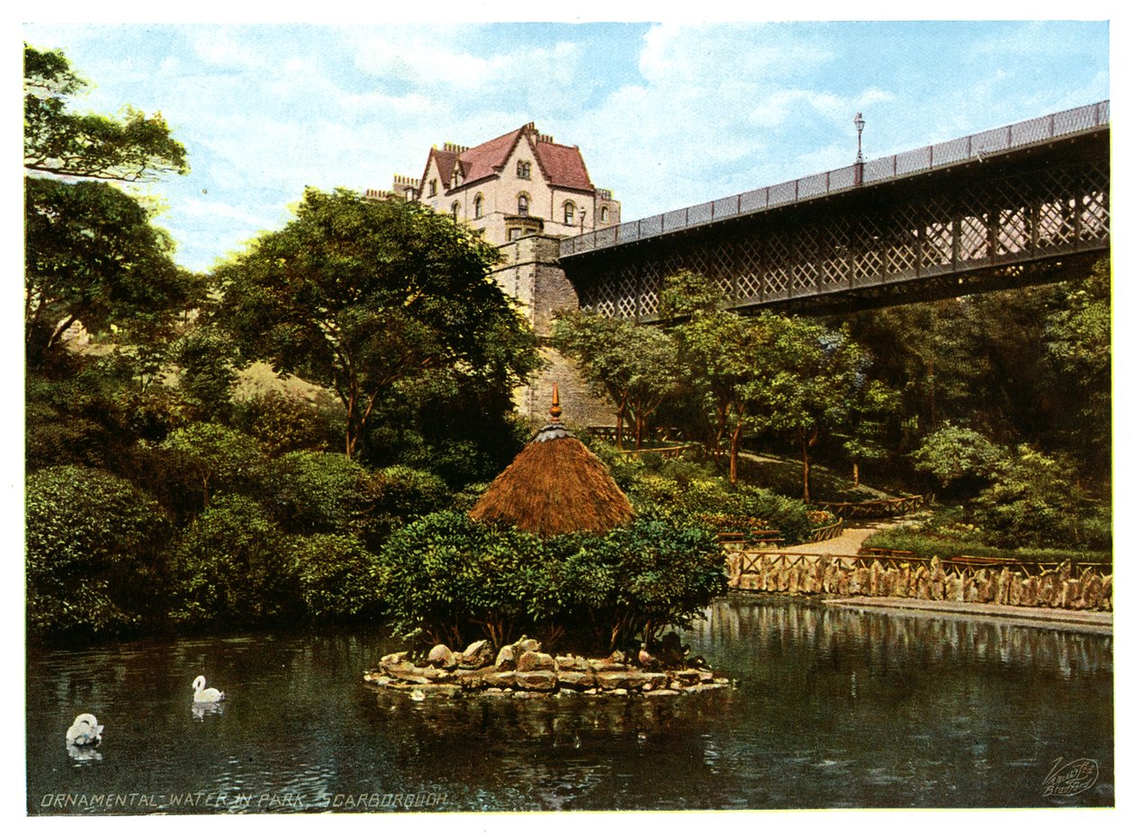 'Ornamental Water in Park, Scarborough', 1901. av Ross and Co Liversidge