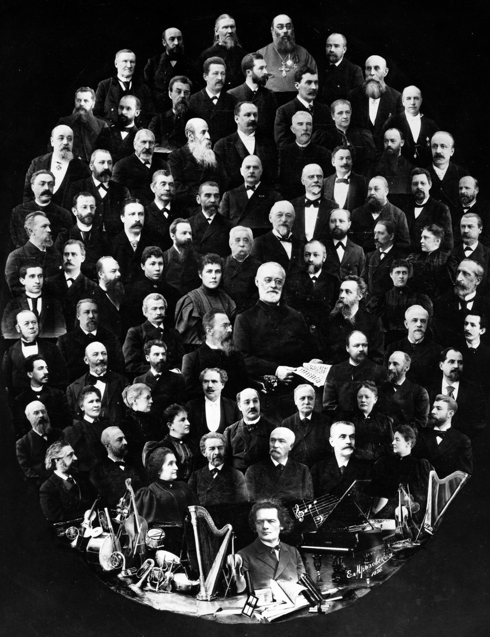 En montasje av portretter som viser lærere ved St. Petersburg Conservatoire, Russlands eldste musikalske akademi, 1896 av Russian Photographer