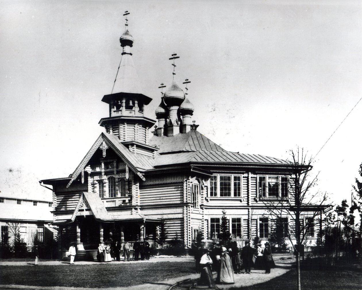 Sognekirke og skole designet for den all-russiske utstillingen for industri og kunst, Nizhny Novgorod, 1896 av Russian Photographer