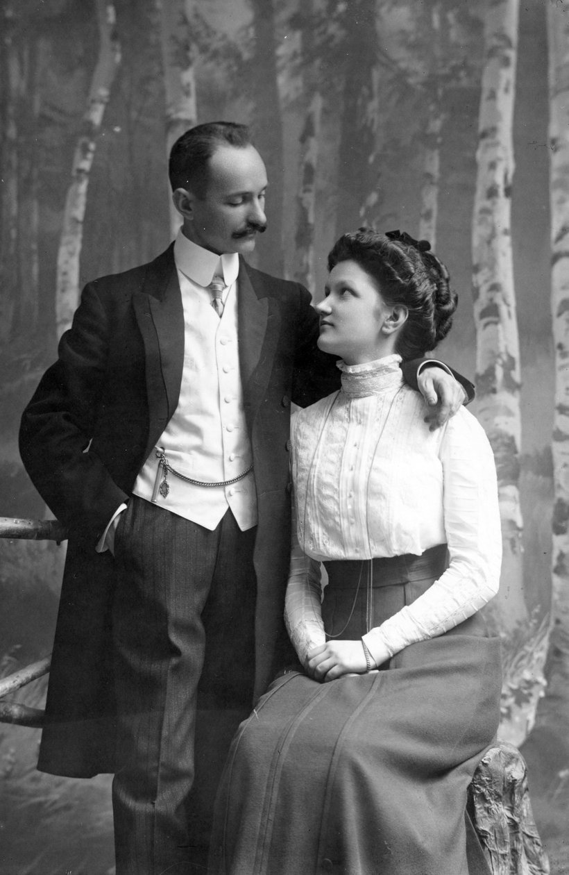 Pavel Zhukov med sin kone Anna, sent C19th av Russian Photographer