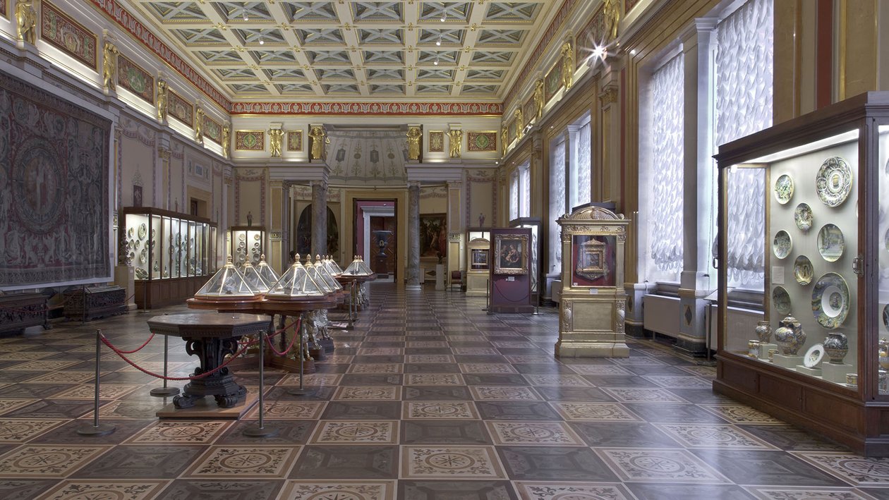 Majolica-rommet Raphael-rommet i den nye eremitasjen av Russian Architecture