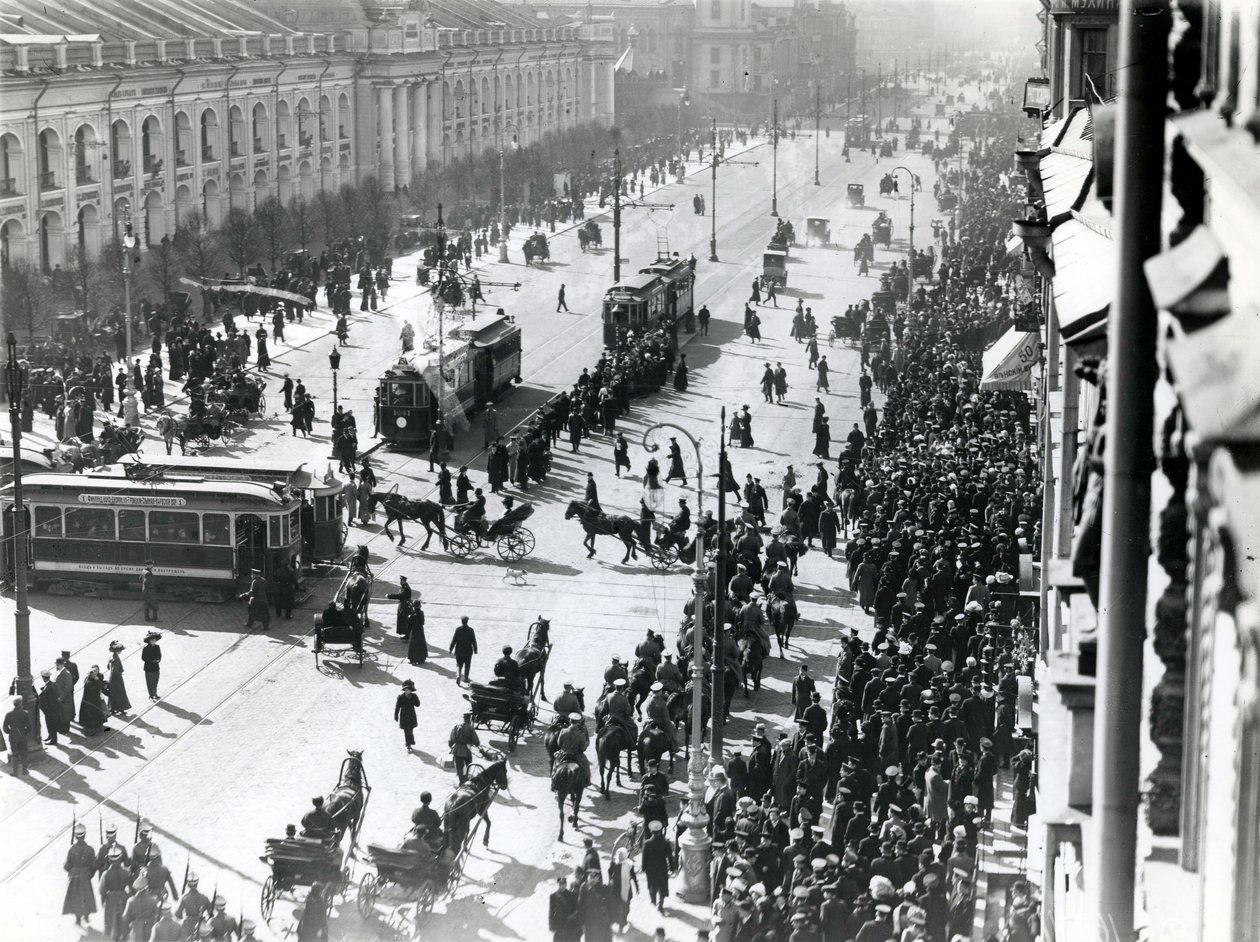 Demonstrasjon i St. Petersburg mot Lena-massakren i Sibir, april 1912 av Russian Photographer