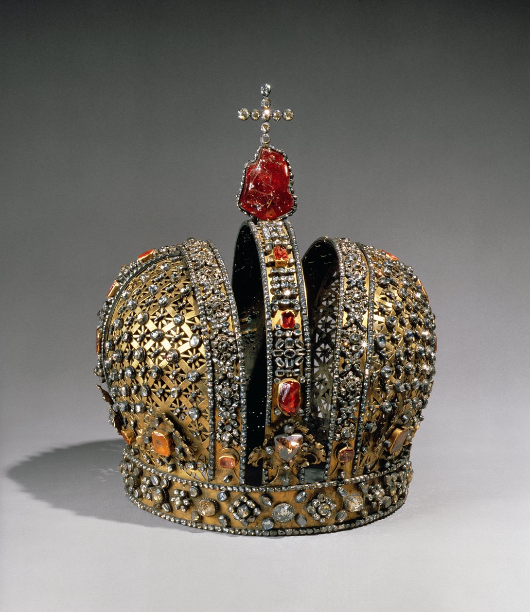 Krone til keiserinne Anna Ioannovna, St. Petersburg, 1730 (sølv, gull og edelstener) av Russian School