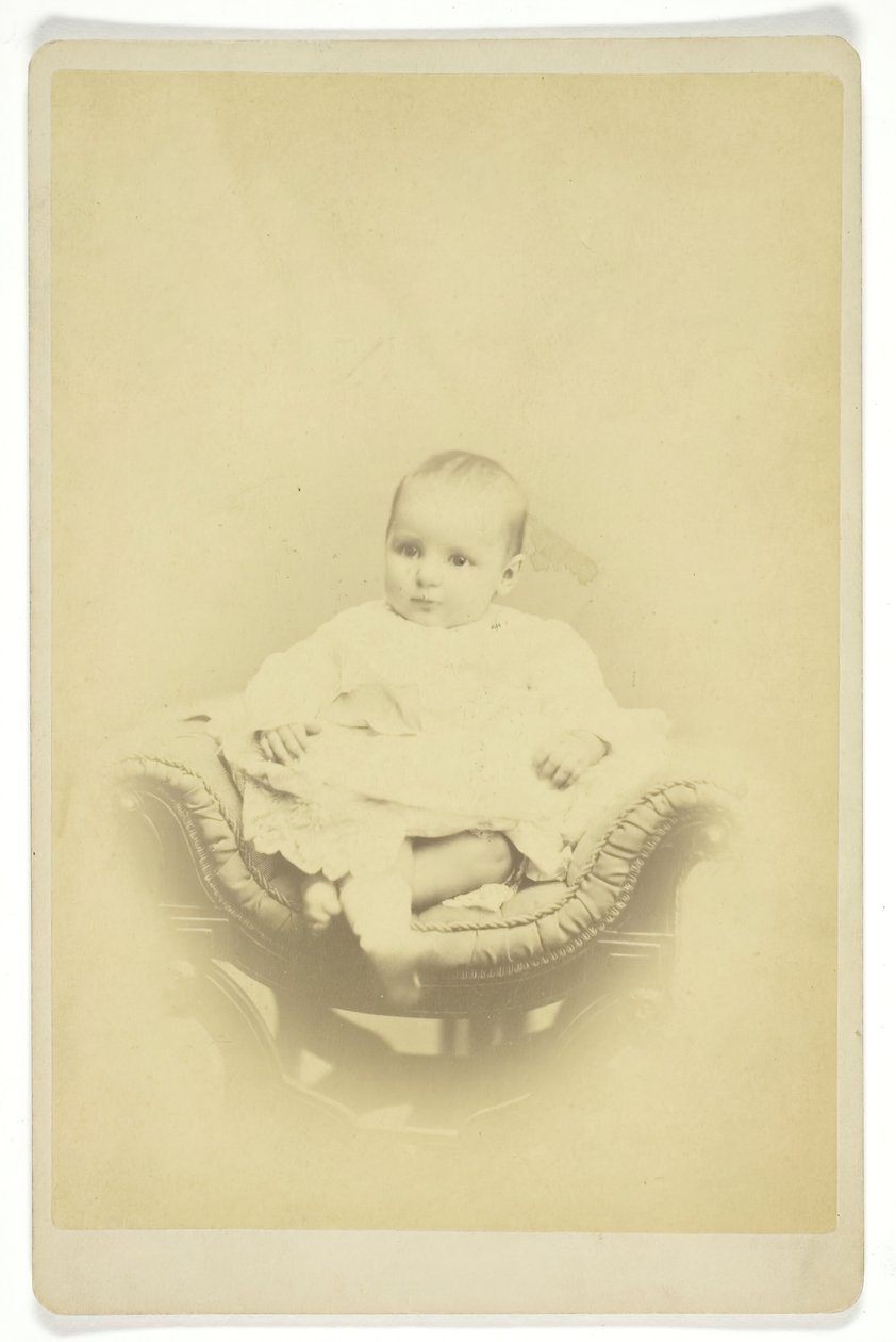 Uten tittel Portrett av sittende spedbarn, 18501899. av S. A. Thomas