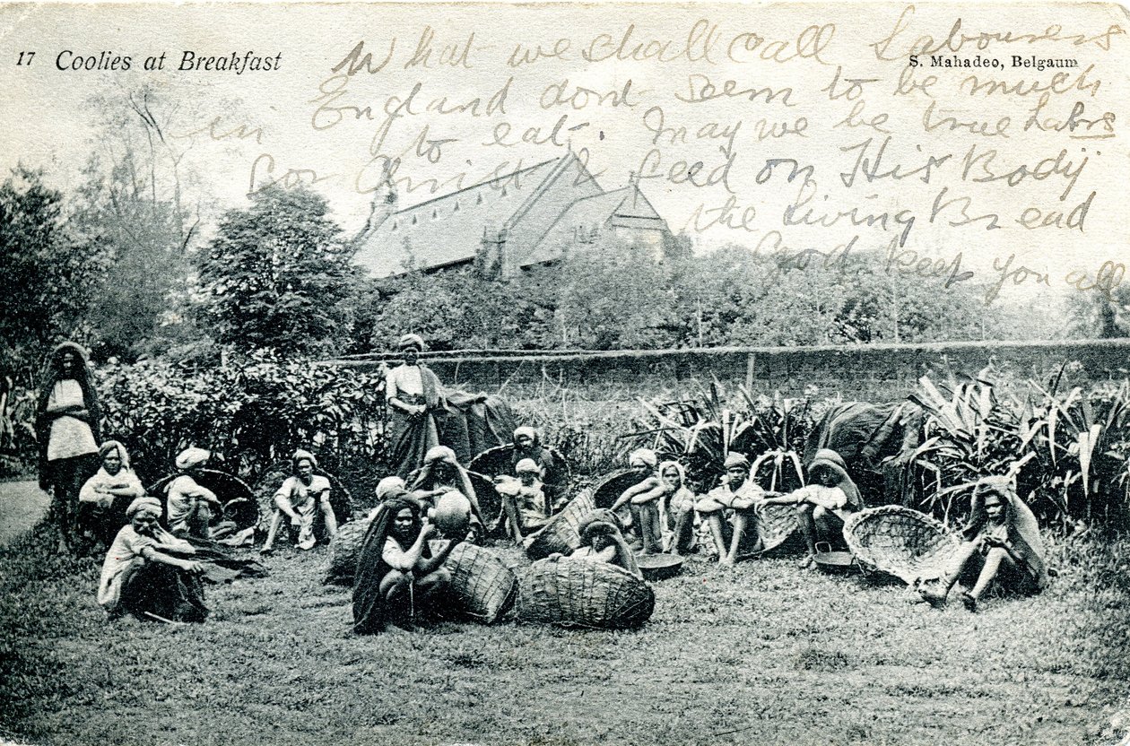 Coolies til frokost, ca. 1908 (s/hvitt-bilde) av S. Mahadeo