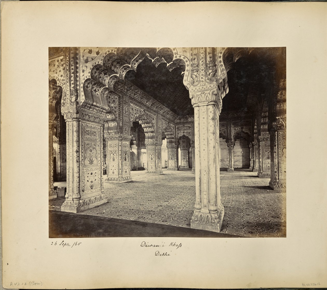 Delhi; palasset, interiør i Diwan-i-Khas av Samuel Bourne
