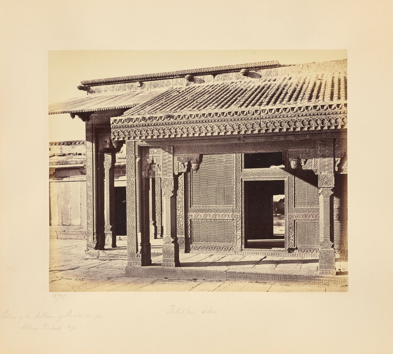 Fatehpur Sikri; palasset til sultaninnen av Konstantinopel, Akbars tyrkiske hustru av Samuel Bourne