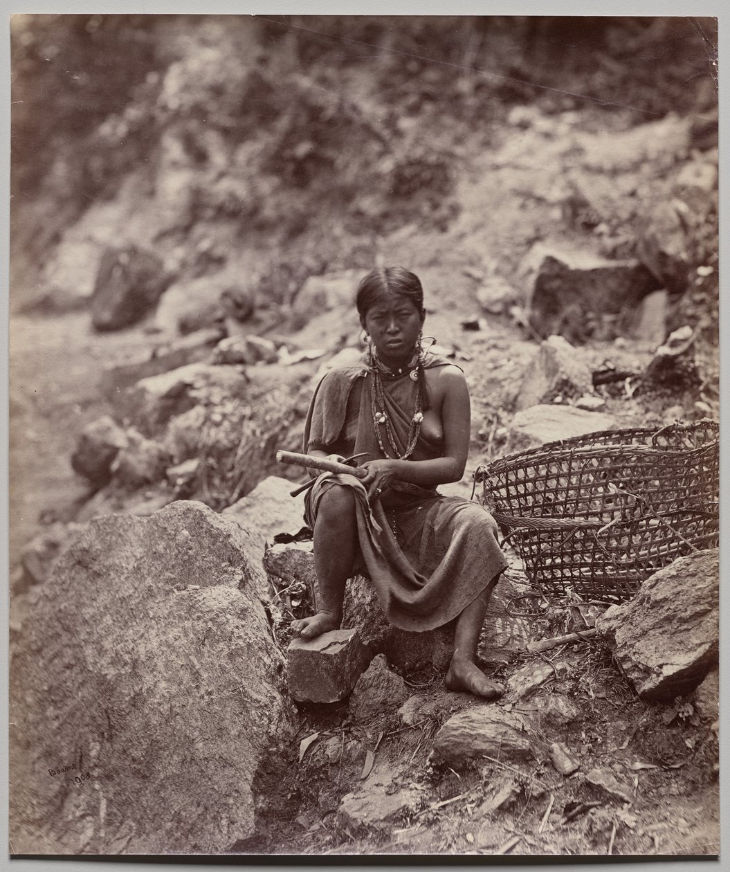 Lepcha Woman (nummer 1908) av Samuel Bourne