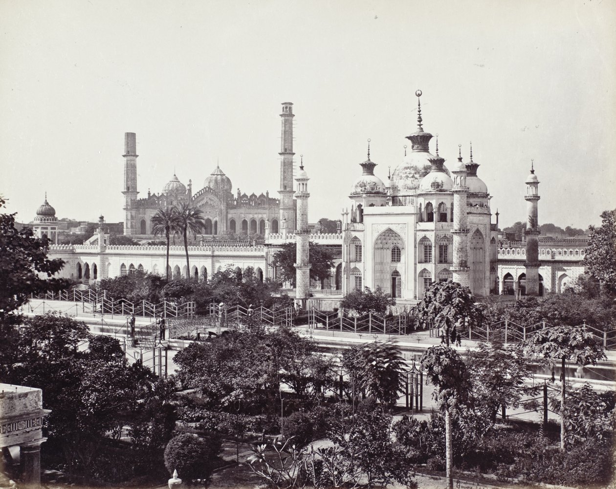 Zinat Algiyas grav i Husainabad Imambara-komplekset av Samuel Bourne