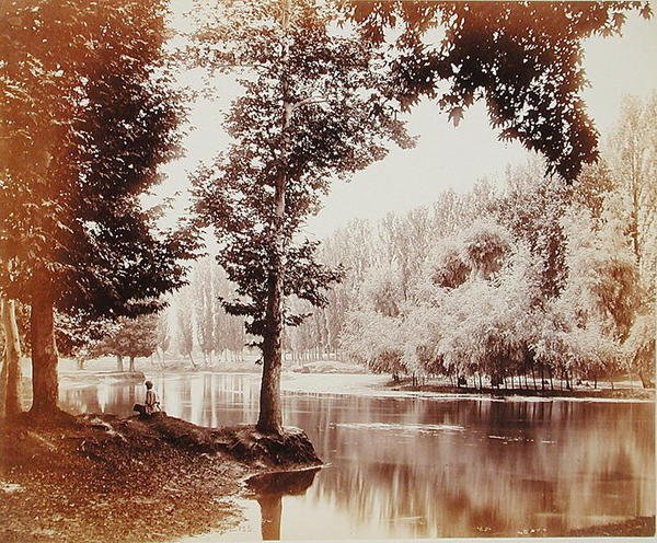 Utsikt over Dhul-kanalen, Kashmir, ca. 1865 (sepia-bilde) av Samuel Bourne
