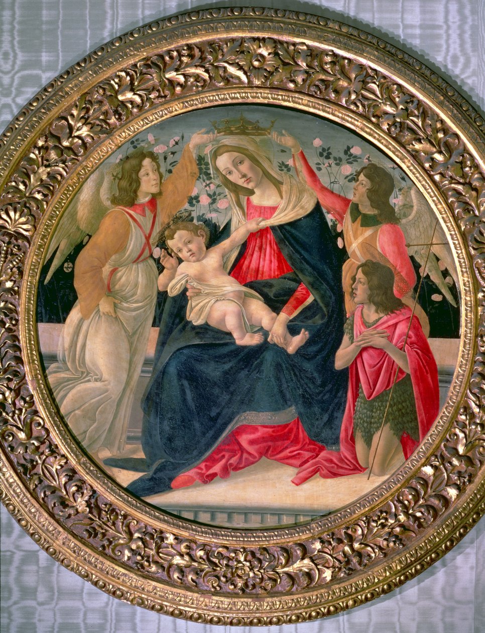 Madonna og barn med engler og St. John (tempera på panel) av Sandro Botticelli