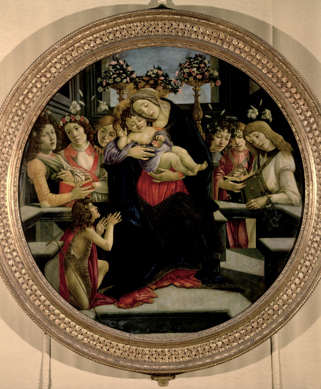 Madonna og barn med engler og døperen Johannes av Sandro Botticelli