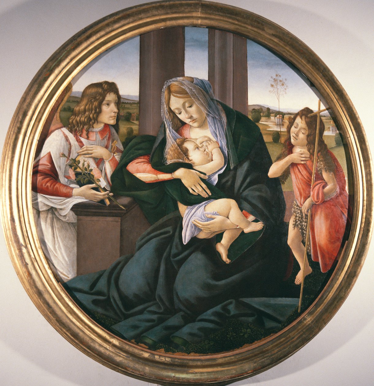 Madonna og barn med døperen Johannes og en engel av Sandro Botticelli