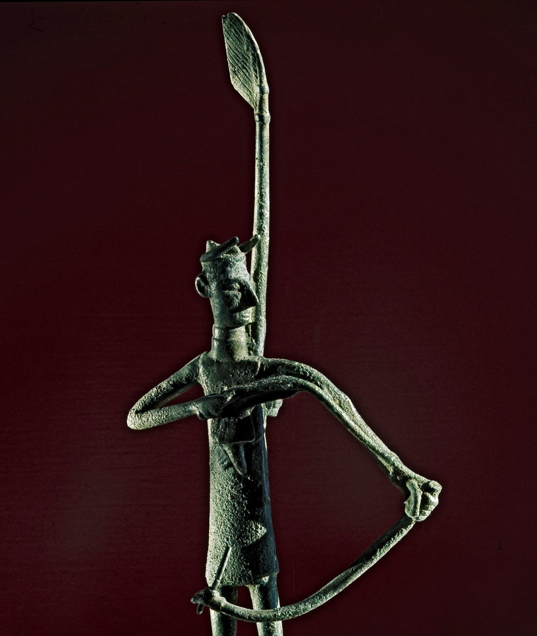 Nuragisk kultur (nuraghi) sardinsk: statuett av kriger som trekker en bronsebue. 8.-7. århundre f.Kr. Cagliari, Nasjonalt arkeologisk museum, Sardinia, Italia av Sardinia Nuragic Civilization