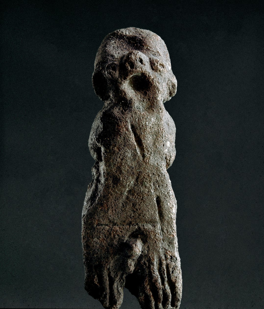 Nuragisk kultur (nuraghi) sardinsk: votive terrakotta-statuetter fra Abini-tempelet. Dateres fra den prenuragiske perioden (25.-18. århundre f.Kr.) Eneolitikum. Cagliari, Nasjonalt arkeologisk museum, Sardinia, Italia av Sardinia Nuragic Civilization