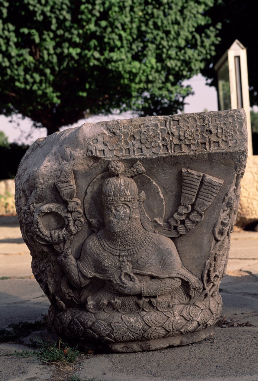 Hovedstad som viser Khosrow II som en seirende kriger, ca. 620 av Sasanian School