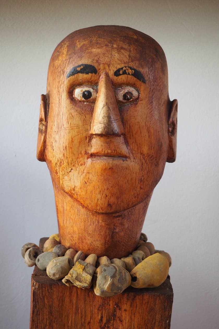 Naiv skulptur av School Colombian