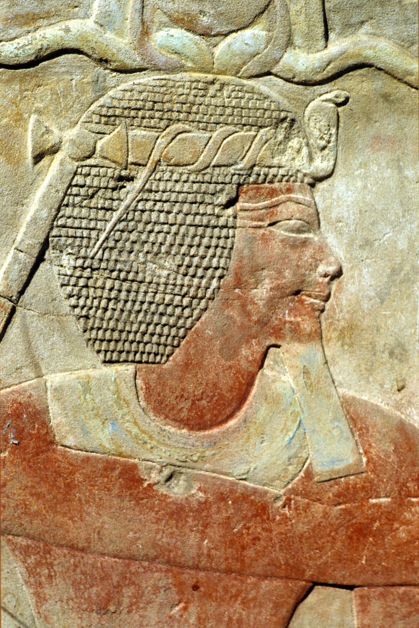 Det gamle Egypt, veggmaleri/utskjæring, en farao, iført Atef-kronen, Karnak-tempelet, Luxor (bilde) av School Egyptian