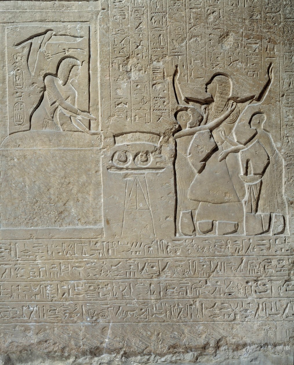Egyptisk antikvitet: relieff i kalkstein fra Hormin: Sethi I deler ut tapperhetskragene som en belønning for sitt mot til Hormin, leder av kongens harem. 19. dynasti (1295-1186 f.Kr.). Paris Louvre-museet av School Egyptian