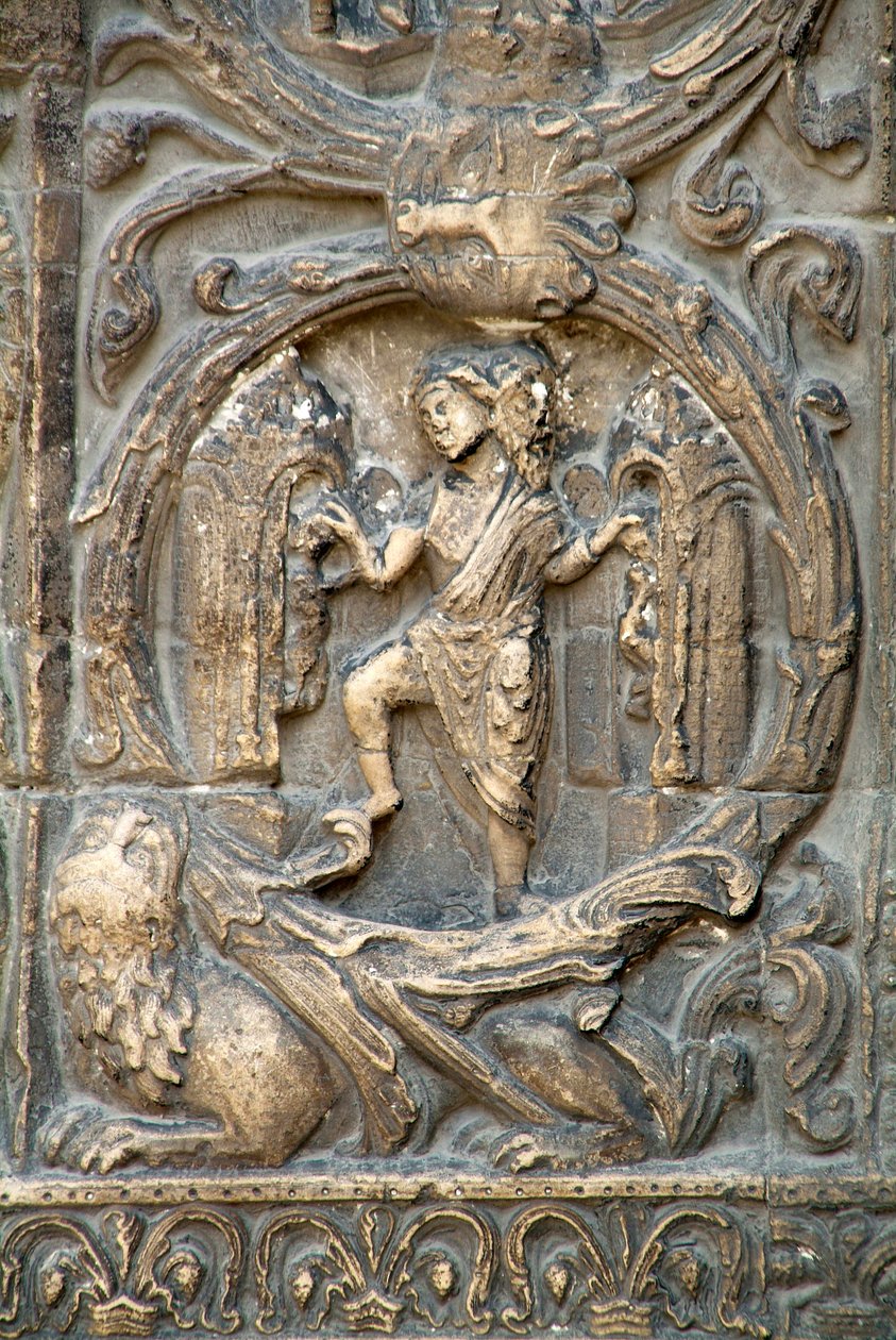 Gotisk kunst: Piedroit av den høyre portalen til den vestlige fasaden til basilikaen Saint Denis som representerer arbeidet til feltene: januar. Saint-Denis, Frankrike av School French