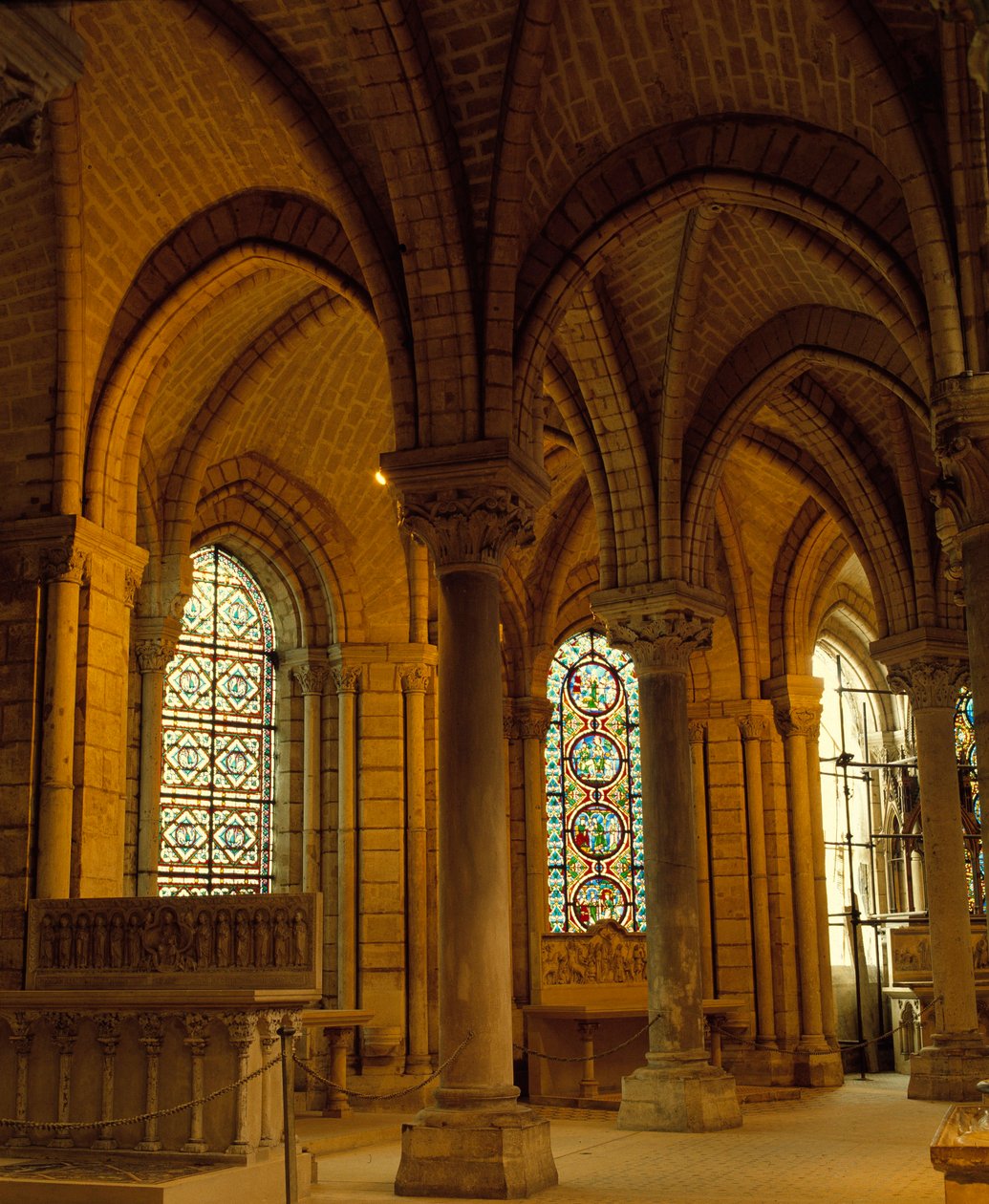 Gotisk kunst: hvelvnøkler og stridshoder, ambulerende ved basilikaen Saint Denis (Saint Denis). av School French