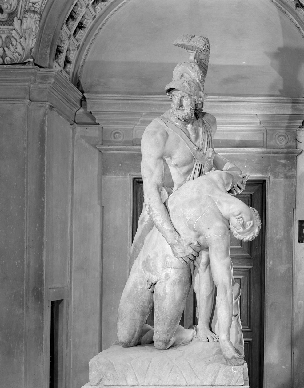 Menelaos støtter kroppen til Patroclus, kopi av en gresk original (marmor) av School Italian
