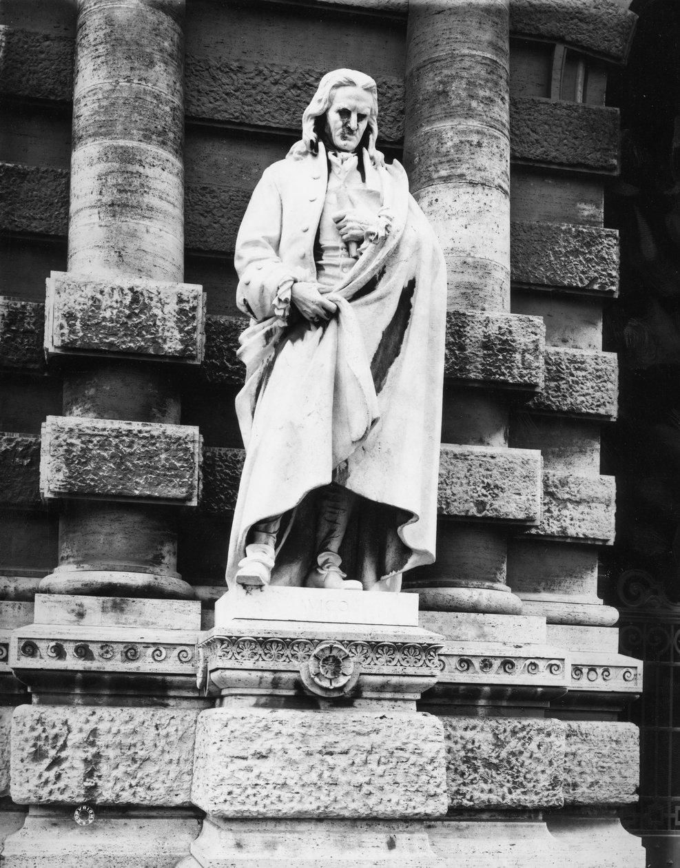Statue av Giambattista Vico (1668-1744) (marmor) (s/h foto) av School Italian