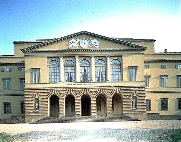 Utsikt over fasaden (bilde) av School Italian