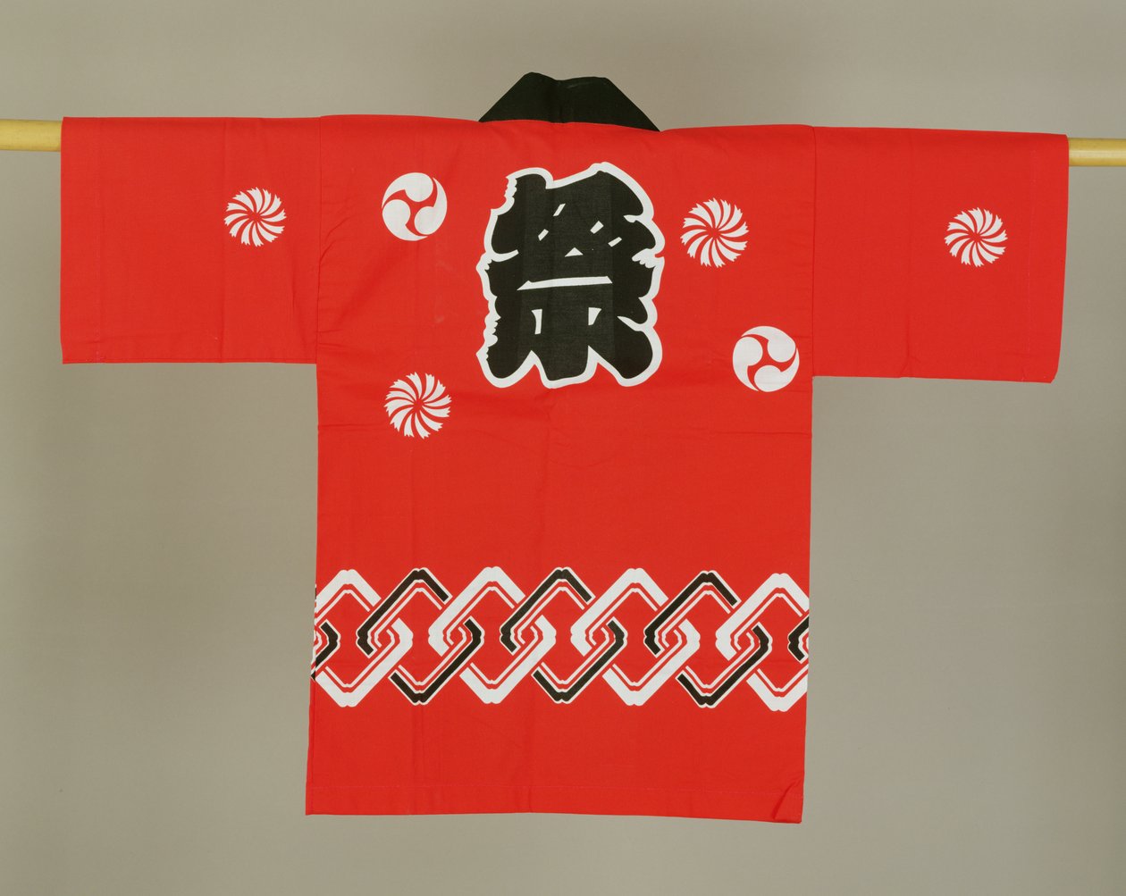 Barnets røde og svarte bomullskåpe (bomull) av Japanese School