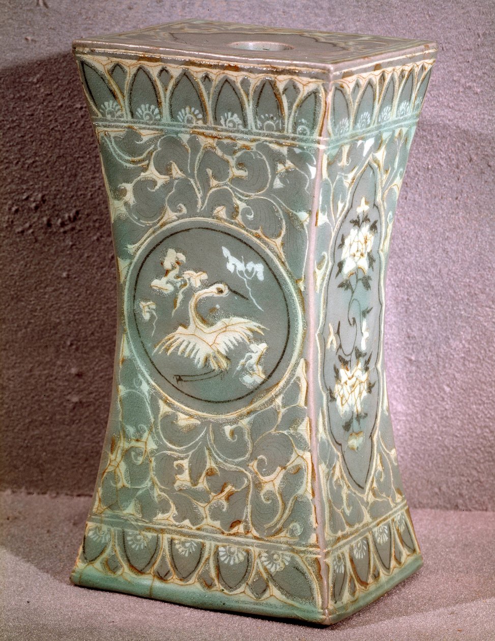 Art coreen: keramisk pute. Koryo-perioden, slutten av 1100-tallet. Museum of Fine Arts, Duksoo Palace, Korea av School Korean