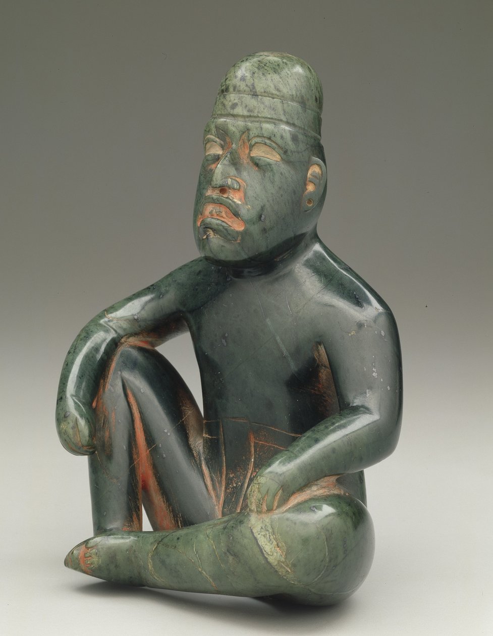 Sittende figur med hevet kne, Highland Olmec, San Martin Texmelucan av School Mexican