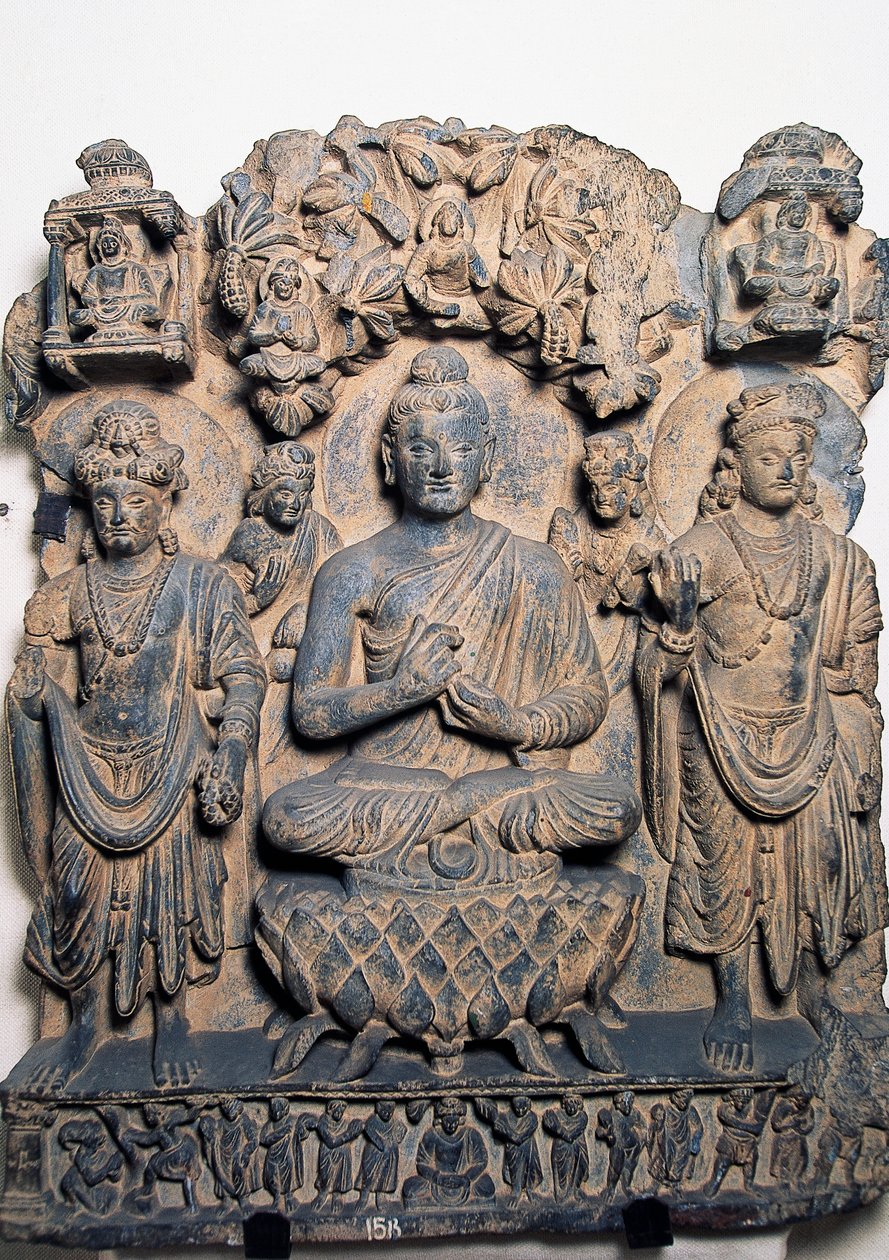 Frise som viser Buddhaer og guddommer, Peshawar, Pakistan av School Pakistani