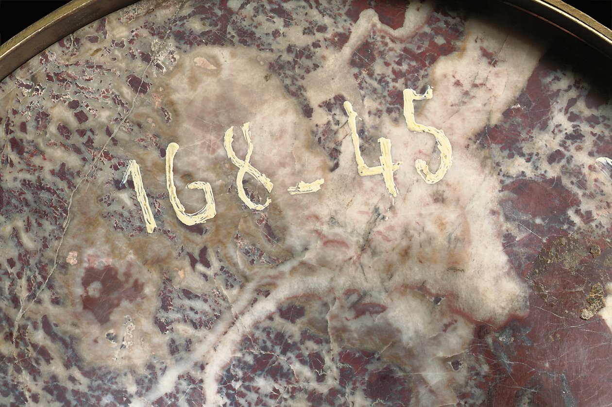 Detalj fra en av et par vaser, ca. 1790 (jaspis og ormolu) av School Russian