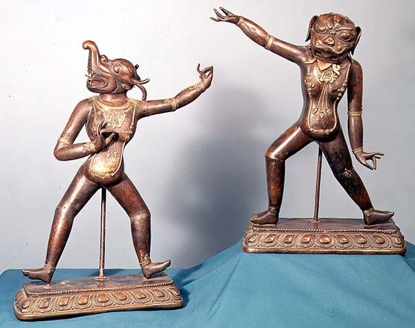 To figurer av Dakinis (bronse) av School Tibetan