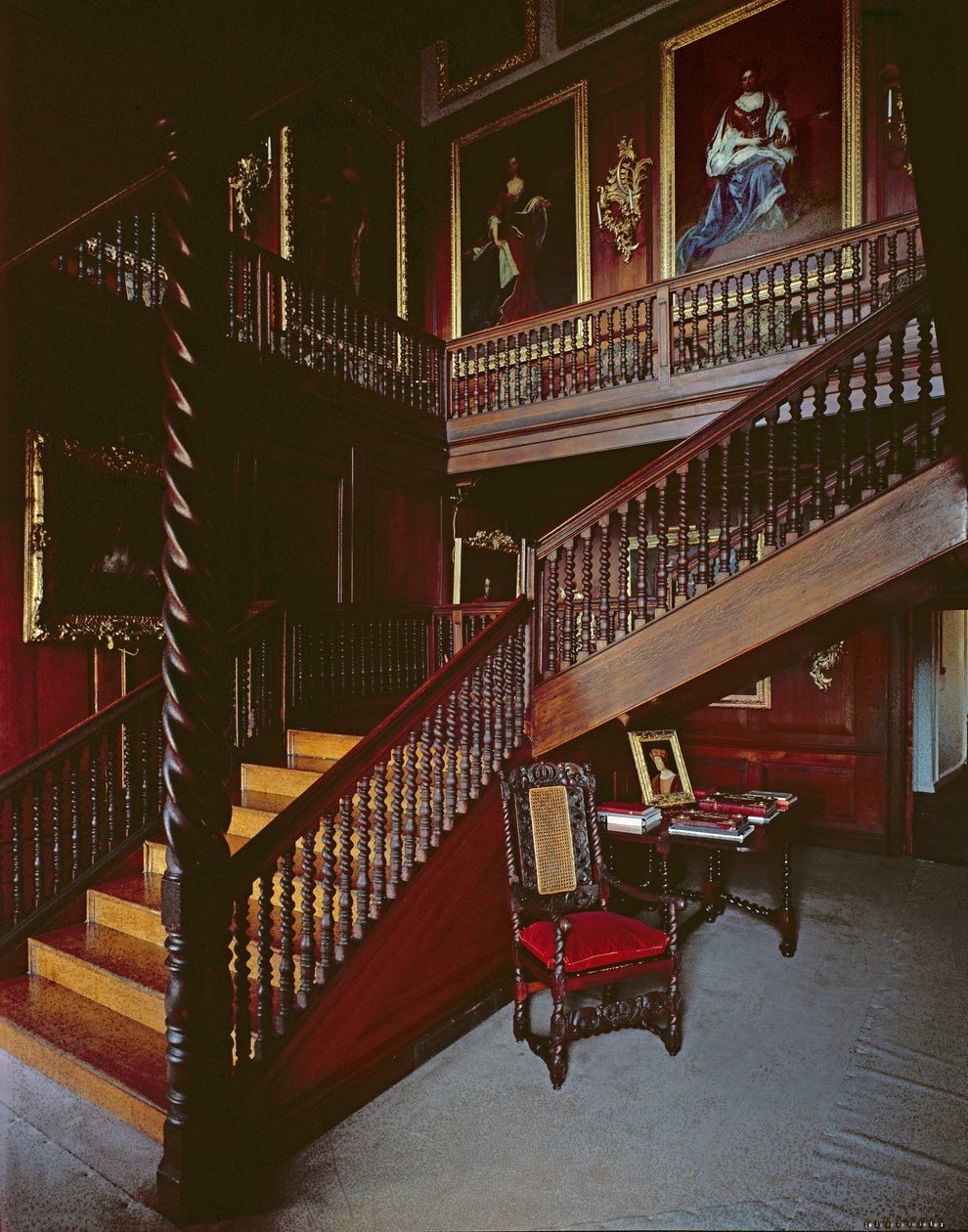 Utsikt over trappen, bygget mellom 1679-91 av Scottish School