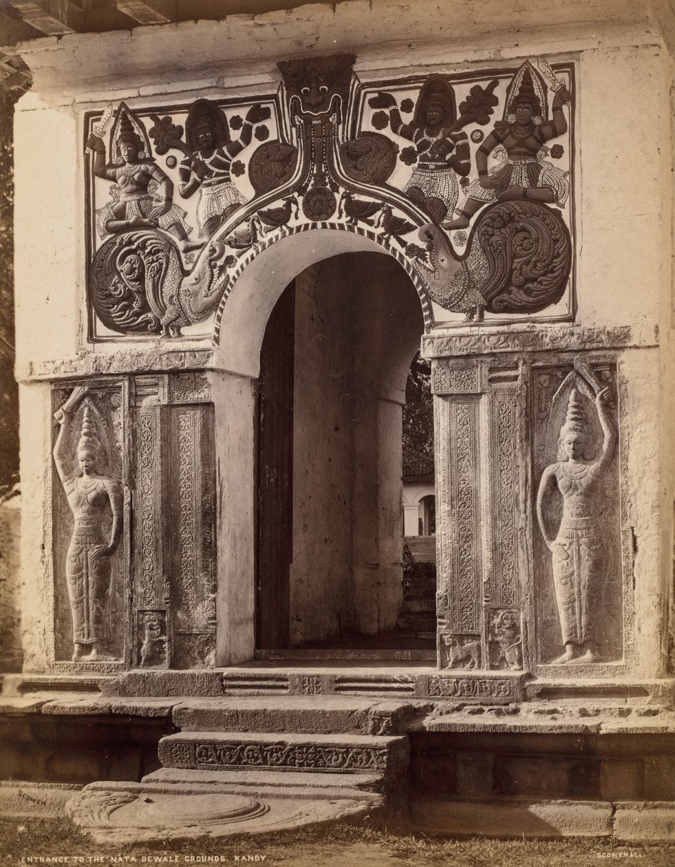 Inngang til t nata wall grounds, center, hva. 160. av Scowen and Co.