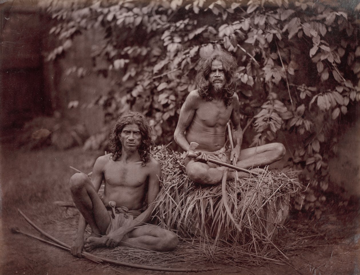 Veddahs fra Ceylon av Scowen and Co.