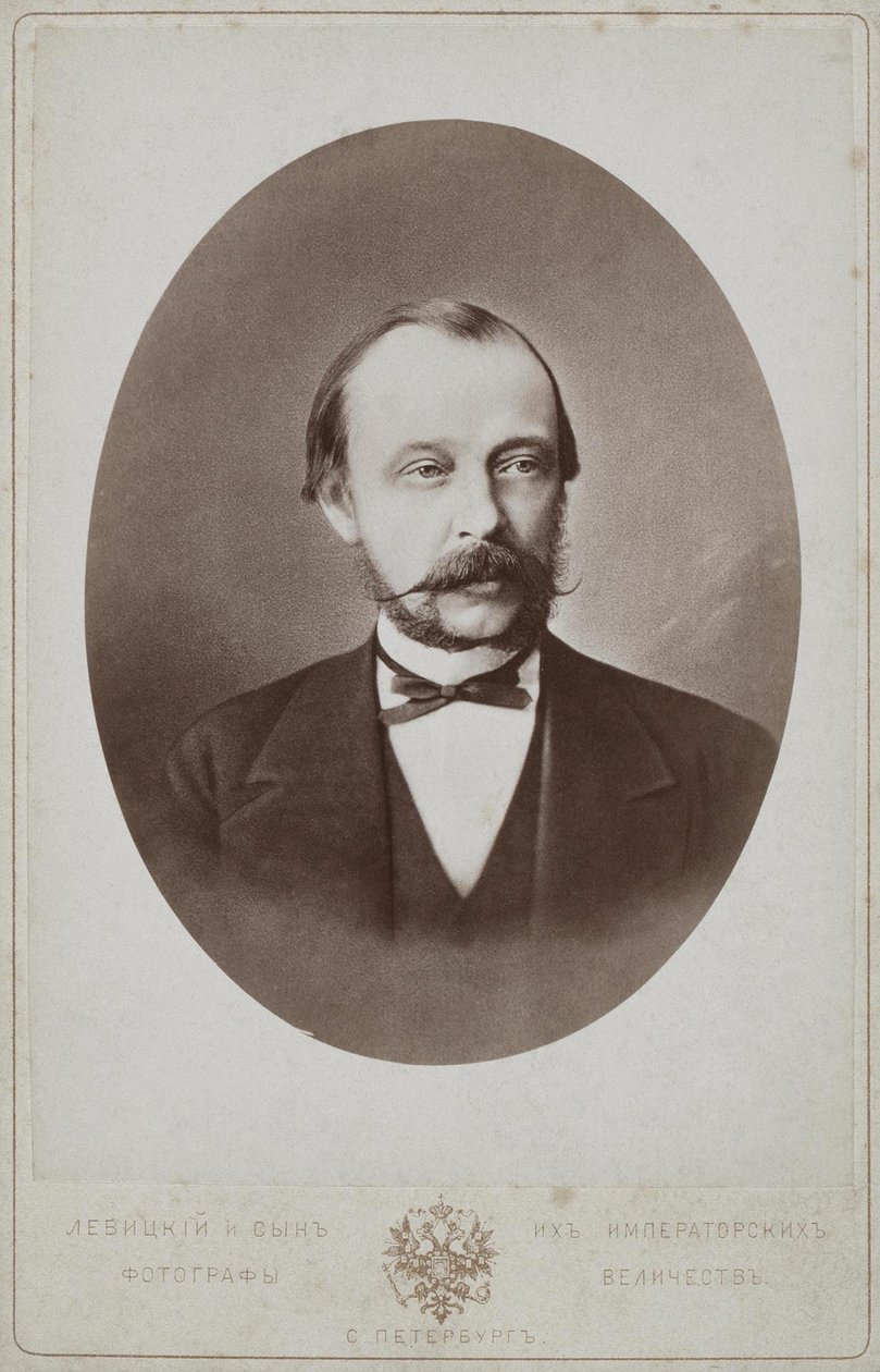 Portrett av grev Dmitrij Andrejevitsj Tolstoj 1823-1889, 1887 av Sergei Lvovich Levitsky