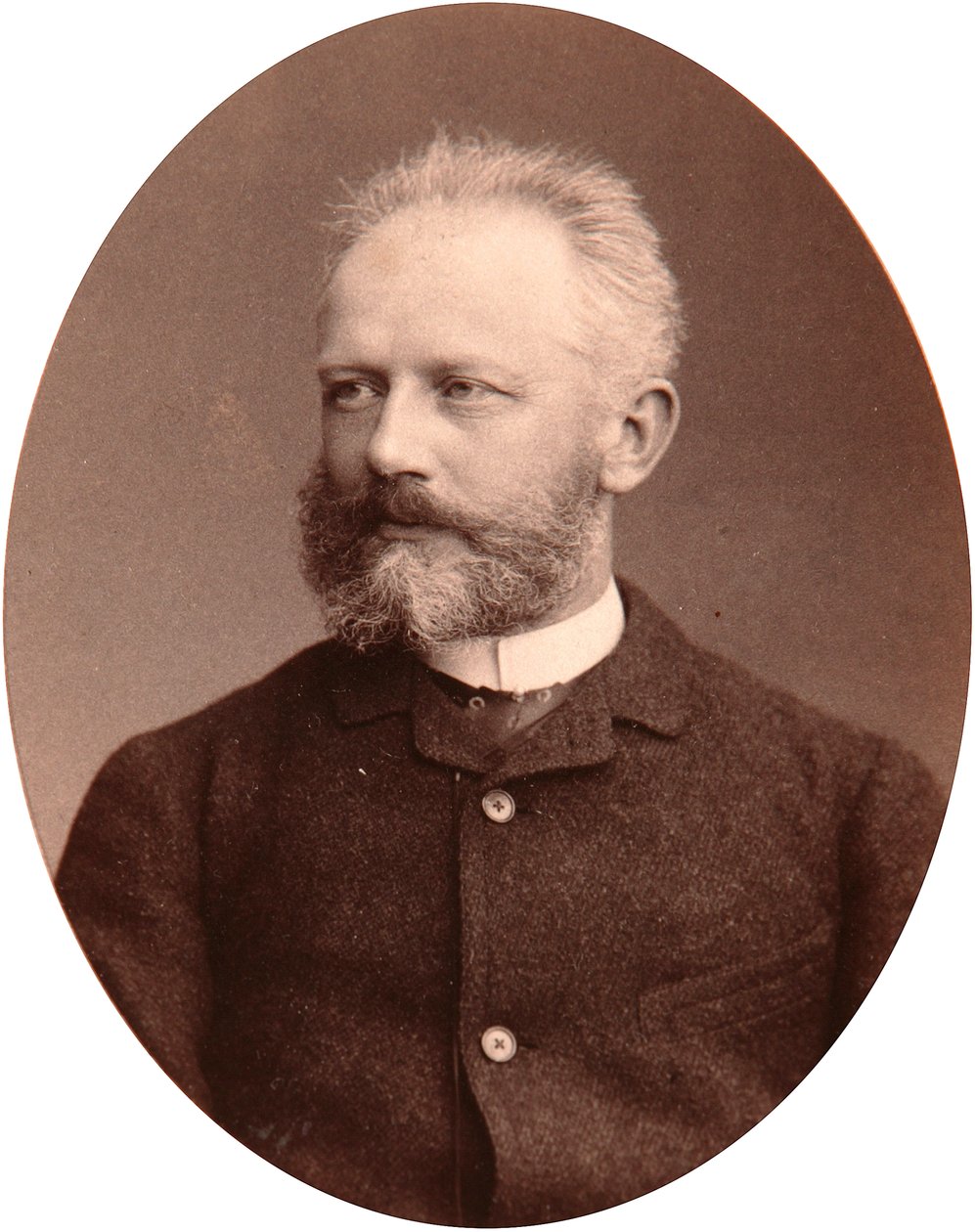 Portrett av komponisten Piotr Tchaikovsky (Piotr Piotr Petr Ilitch Tchaikovski) (Tchaikowsky, Tchaikovsky) (1840-1893). Albumin-bilde av Sergei Lvovich Levitsky (1819-1898) av Sergei Lvovich Levitsky