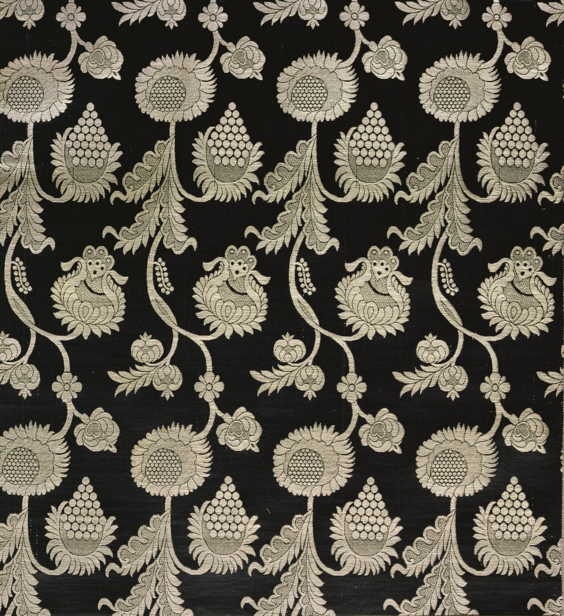Olovyanishnikov Manufactory Halk-Silk Satin, tidlig på 1900-tallet (tekstil) av Sergei Vashkov