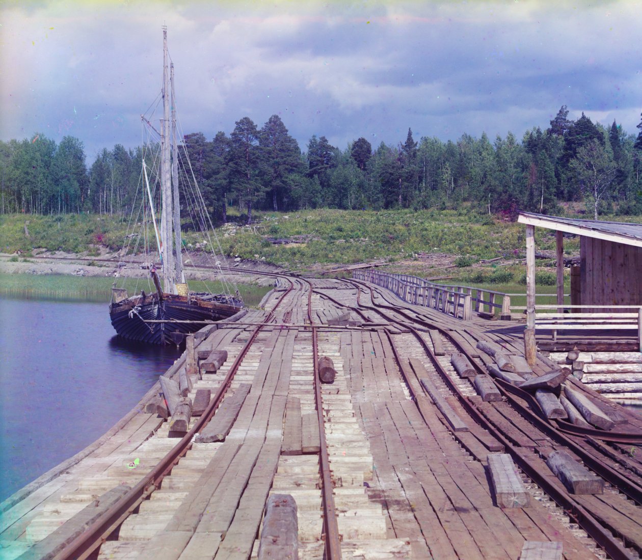 Dam ved Lizhma Station, Karelia, på Murmansk-jernbanen, 1905-1915 av Sergey Prokudin Gorsky